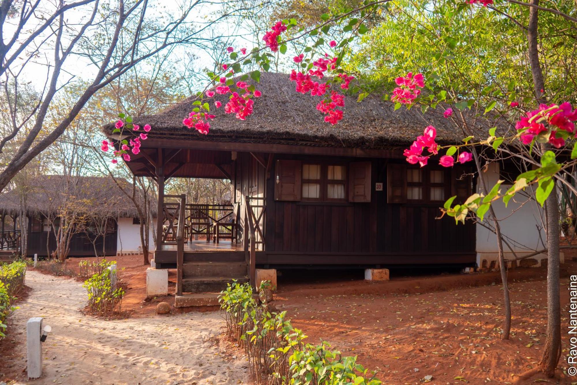Hotel Olympe De Bemaraha Bekopaka Exterior foto